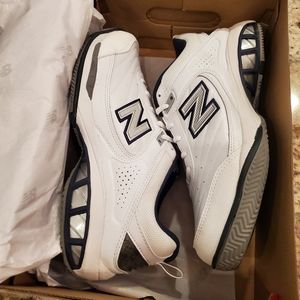 Men's New New Balance Tennis Shoes 9 Wide